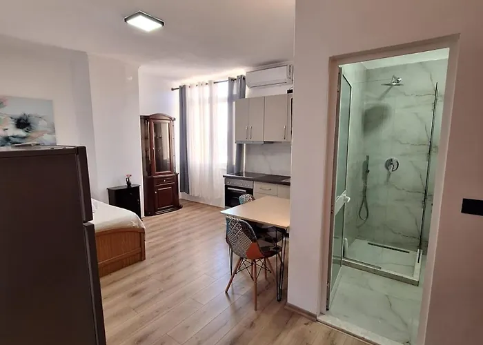 Albania Comfort Near Center Apartament Tirana