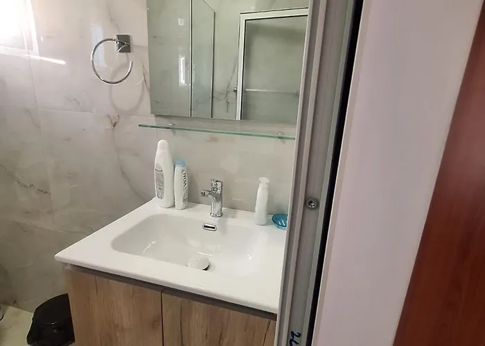 Apartament Albania Comfort Near Center *